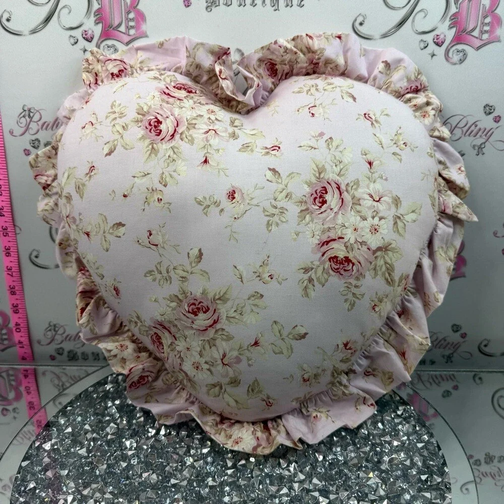 Shabby chic pillow Heart-Shaped Floral Ruffle Pillow - Pink Rose Print